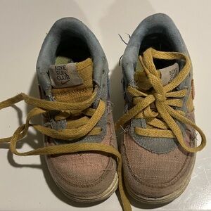 Nike Kids Sneakers in Pink and Yellow